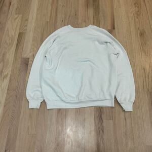 White crewneck sweatshirt with "We Can Do It"design vintage 90s sweatshirt